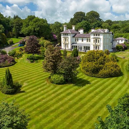 The Falcondale At Lampeter Bagian luar foto
