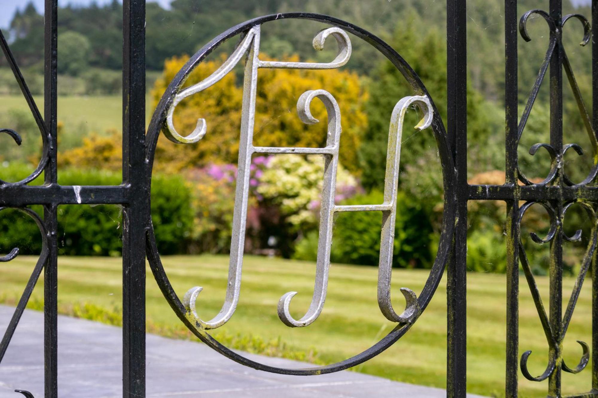 The Falcondale At Lampeter Bagian luar foto