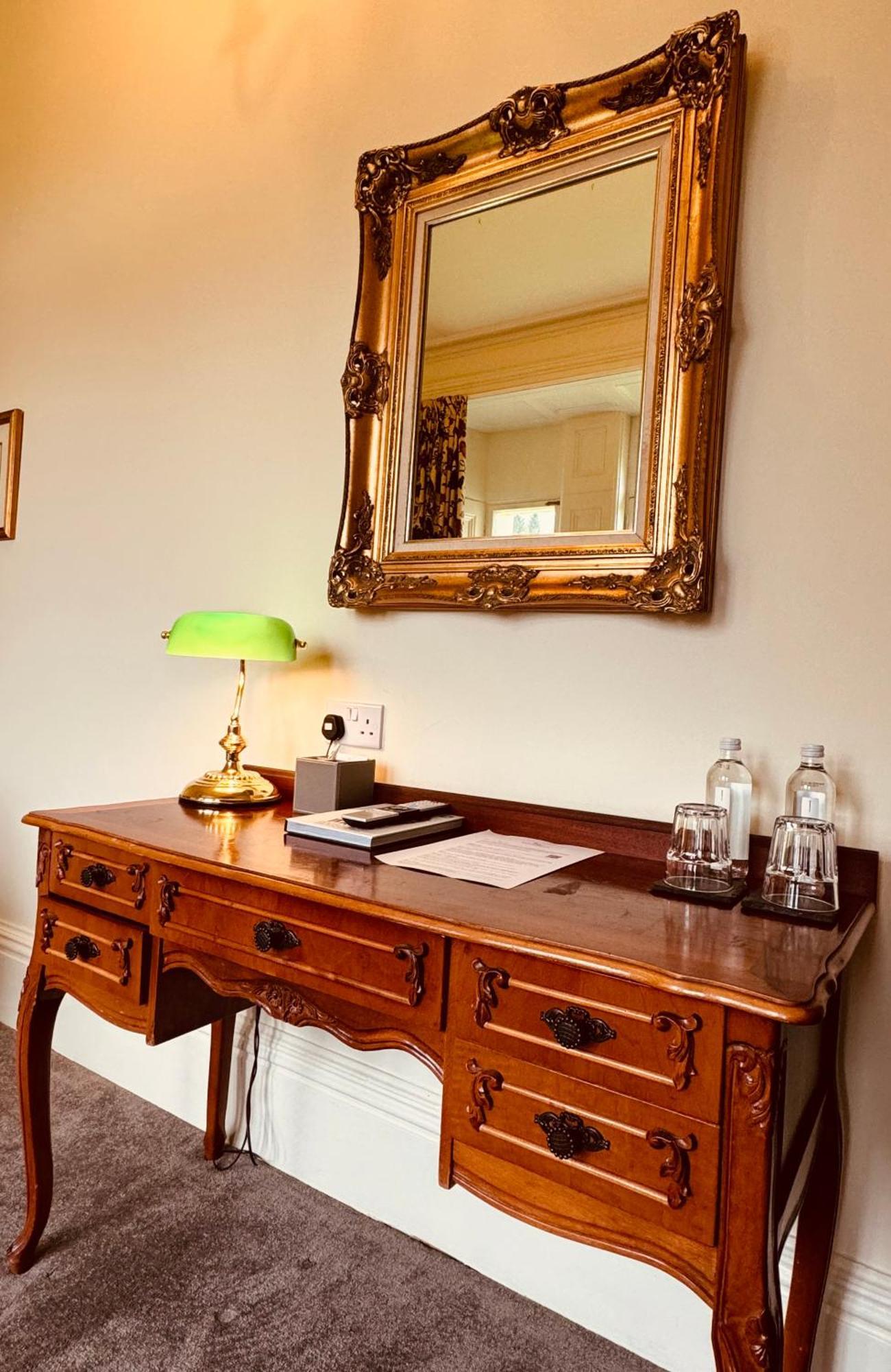 The Falcondale At Lampeter Ruang foto