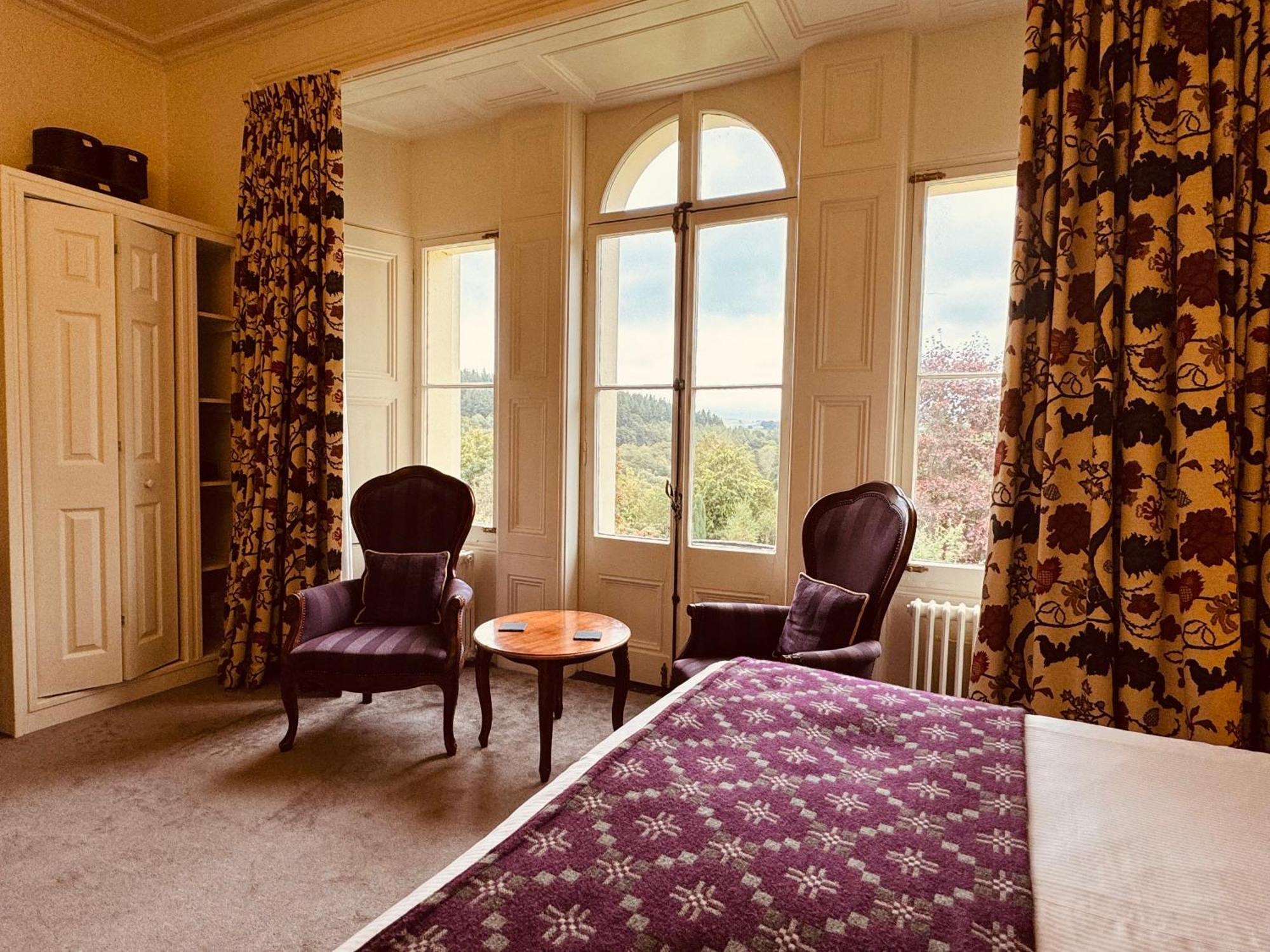 The Falcondale At Lampeter Bagian luar foto
