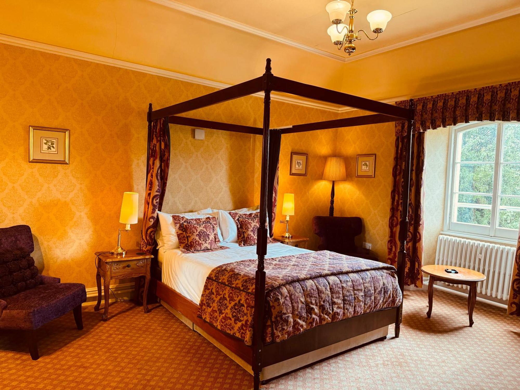 The Falcondale At Lampeter Ruang foto