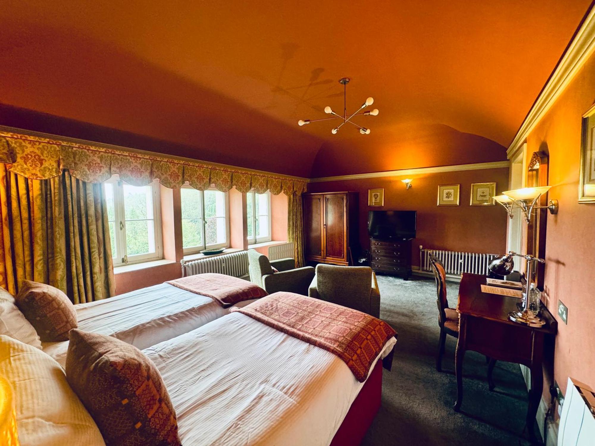 The Falcondale At Lampeter Ruang foto