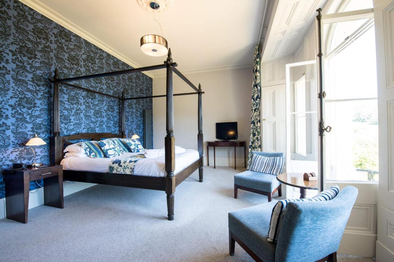 The Falcondale At Lampeter Bagian luar foto