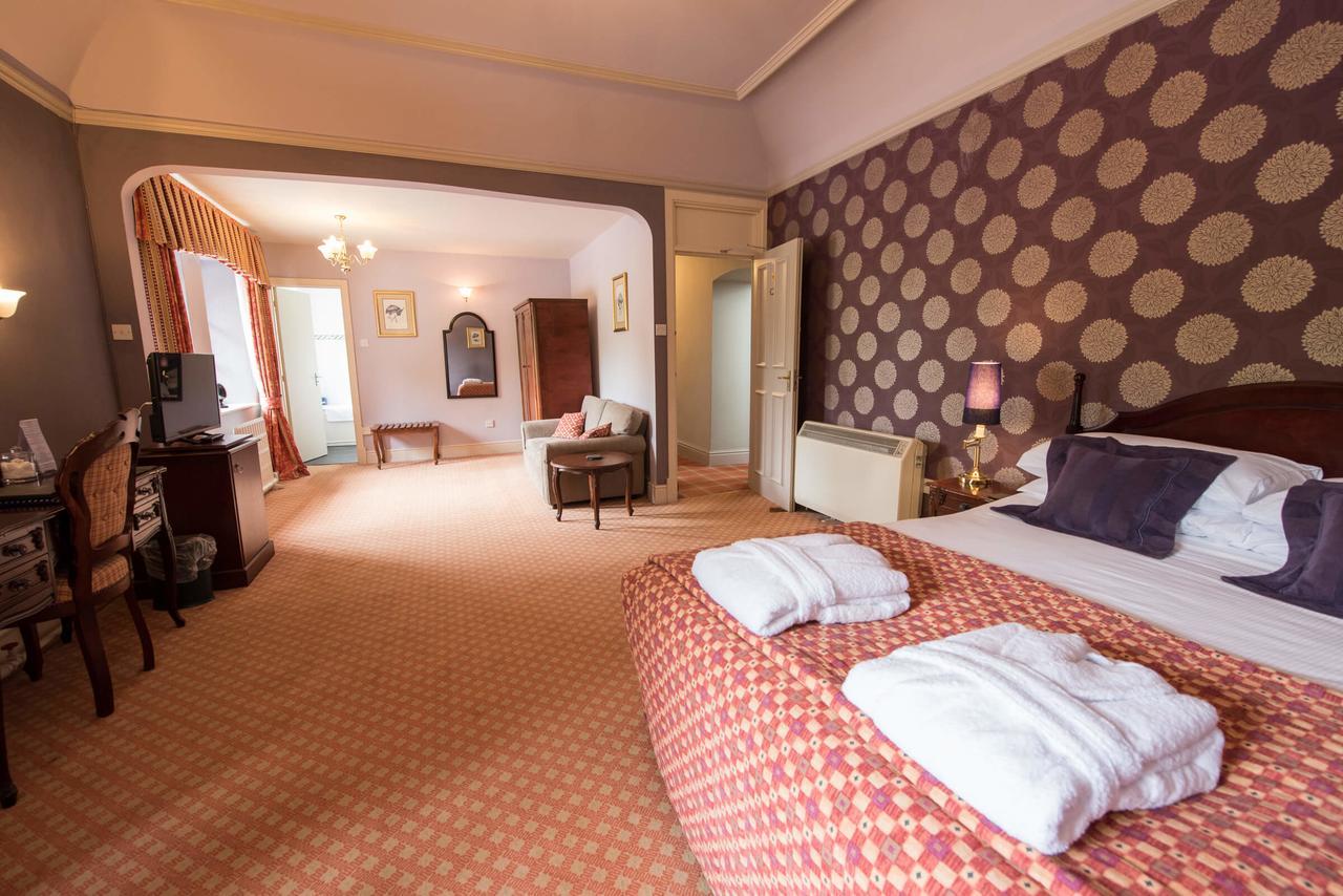 The Falcondale At Lampeter Bagian luar foto